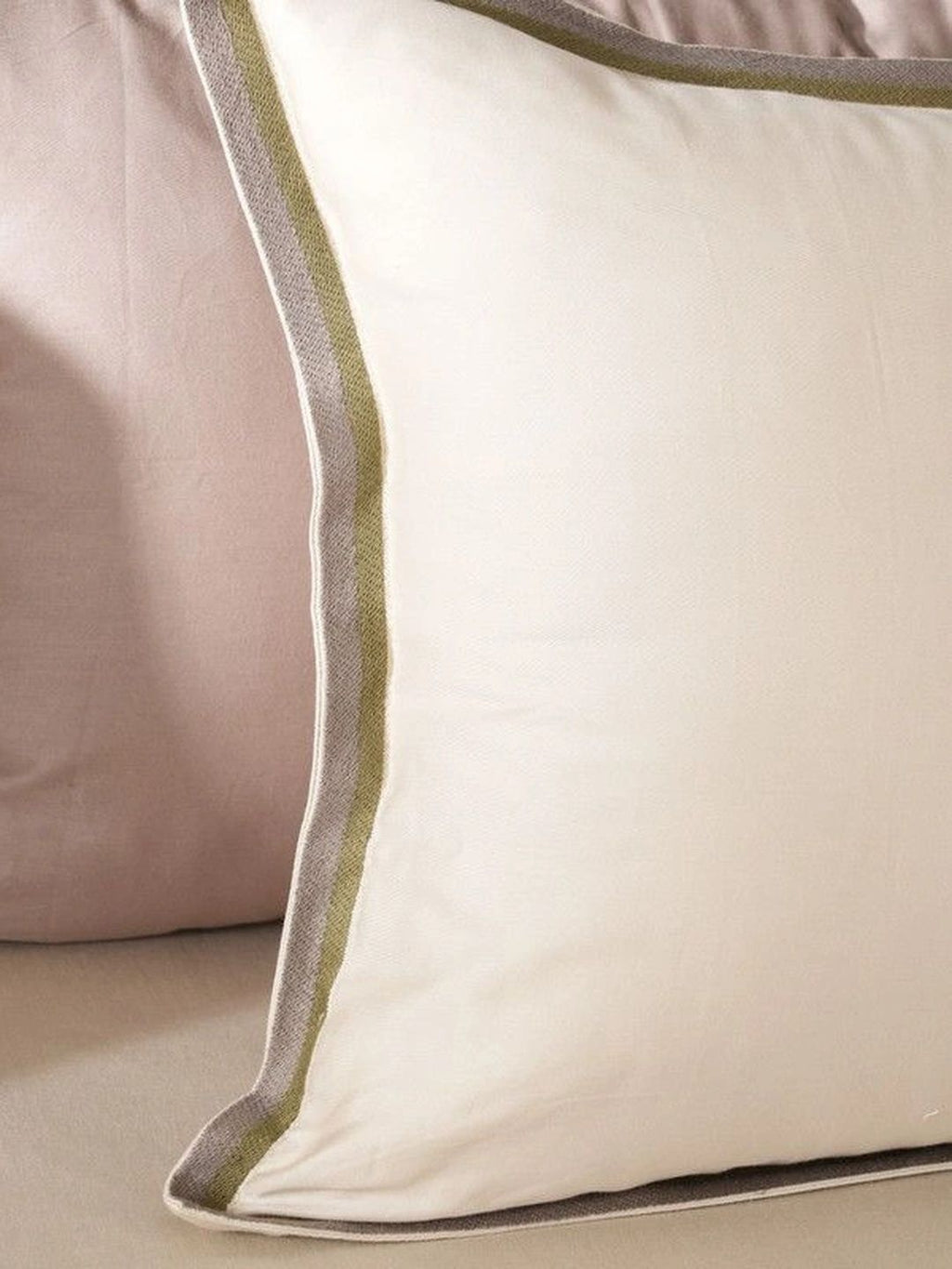 Soul N Saaz I Cream 400 TC King Bedsheet with 2 Embroidered Pillow Covers | Luxury Superfine Cotton, Elephant Motif